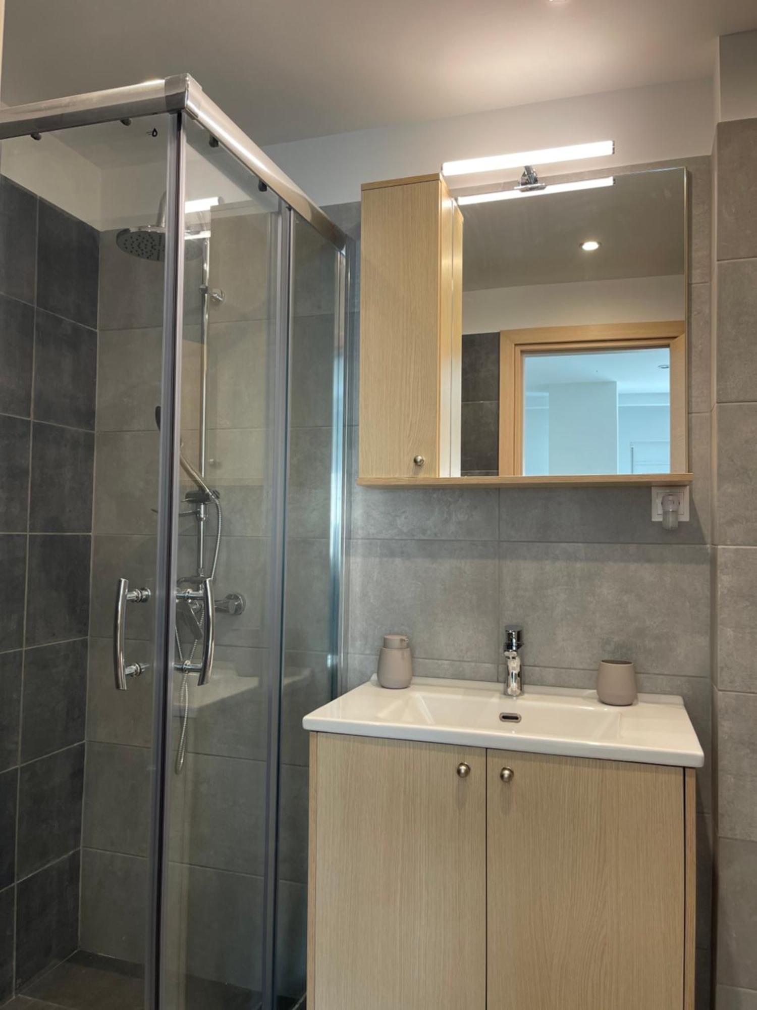Apartment Athenian Modern 2bd Next To Metro And Archaeological Museum Athens