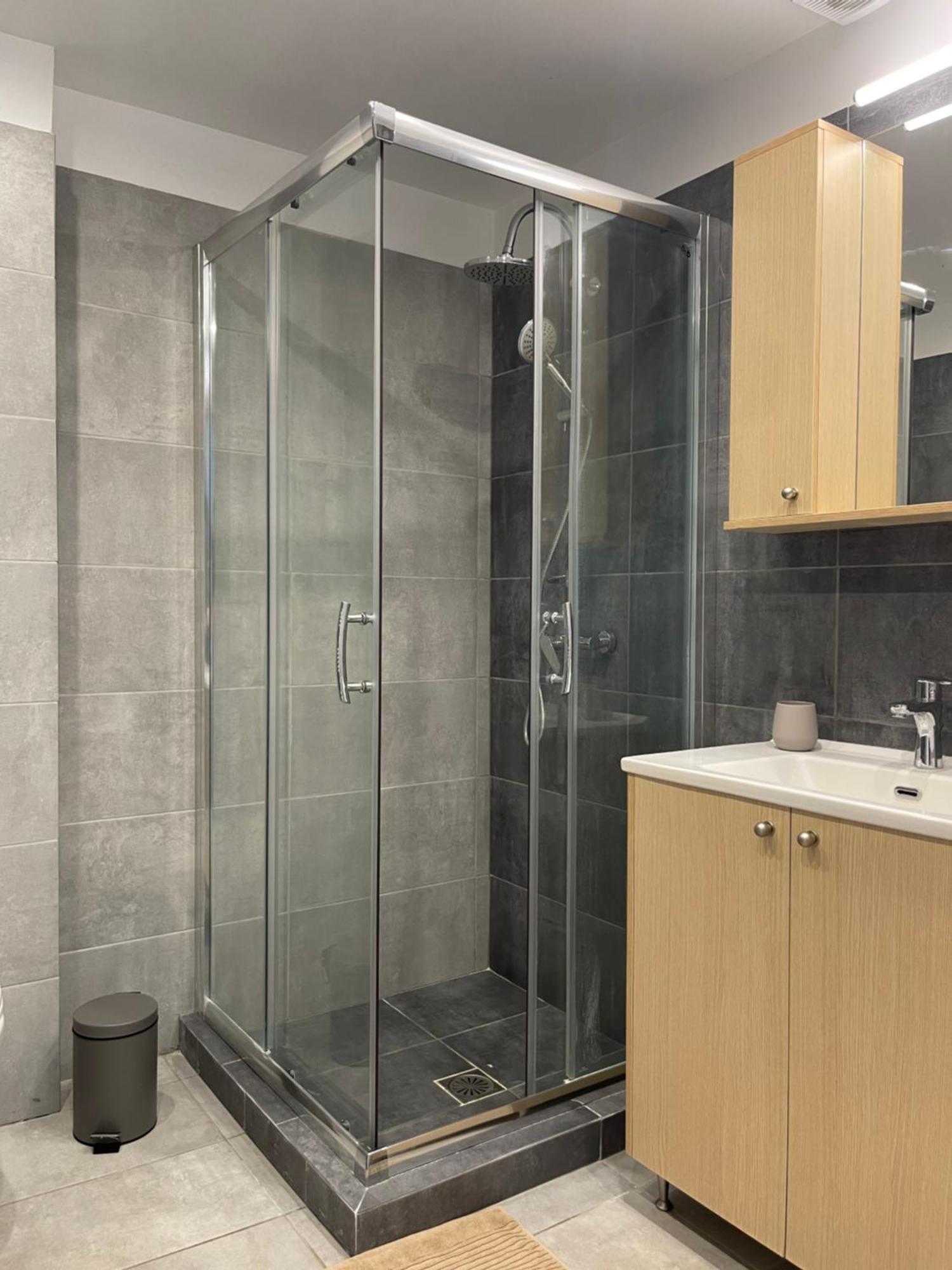 Апартаменты Athenian Modern 2bd Next To Metro And Archaeological Museum Афины