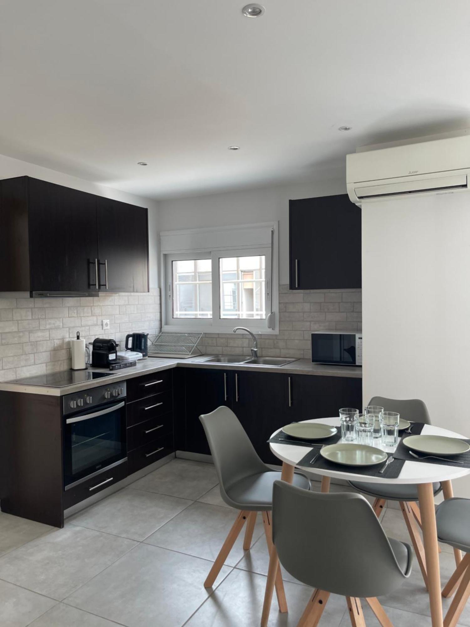 Апартаменты Athenian Modern 2bd Next To Metro And Archaeological Museum
